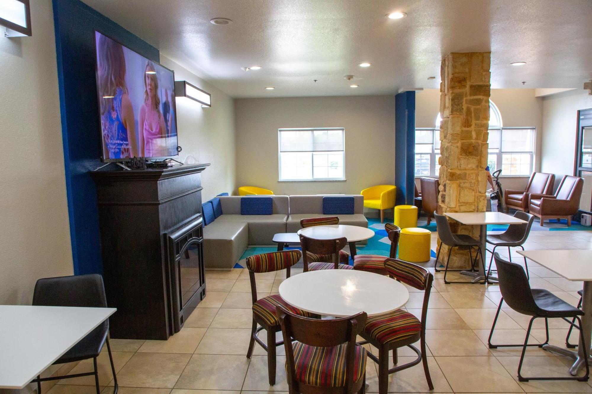Microtel Inn & Suites By Wyndham Searcy Exterior foto